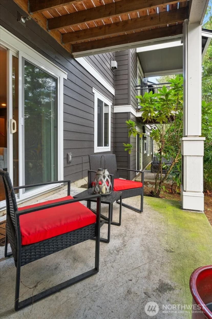 Property photo for 5589 Lakemont Boulevard Se #1702, Bellevue photo 13