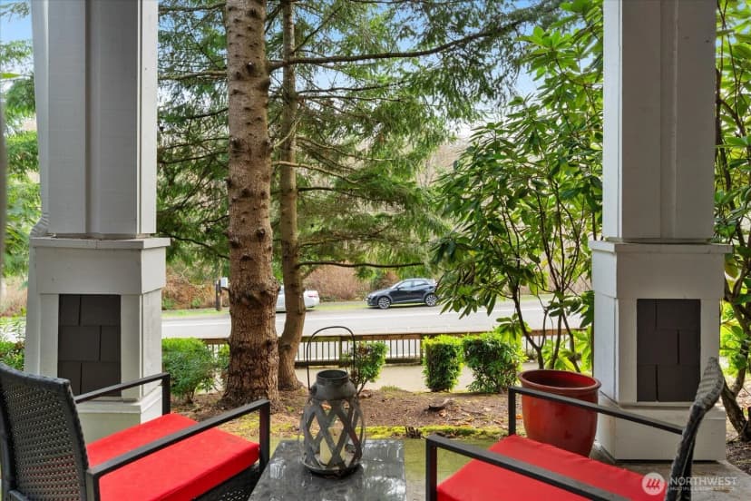 Property photo for 5589 Lakemont Boulevard Se #1702, Bellevue photo 14