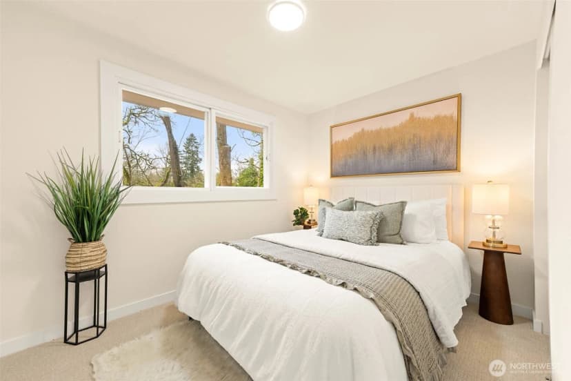 Property photo for 10419 18th Avenue S, Seattle photo 16