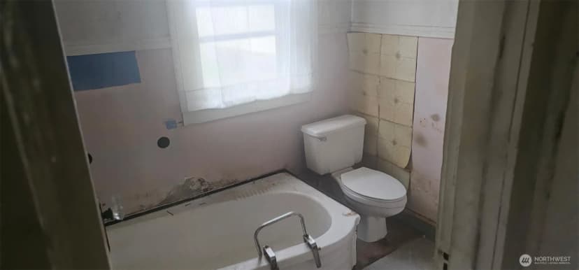 Property photo for 311 N 19th Avenue, Kelso photo 8