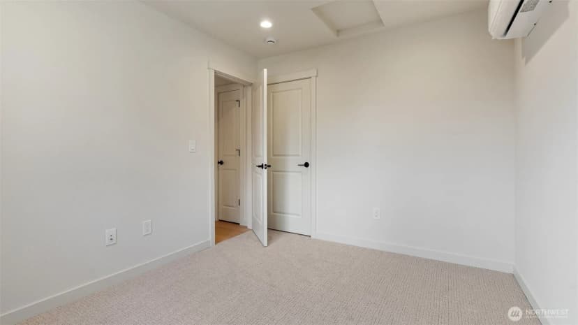 Property photo for 3205 19th Street #b, Everett photo 12
