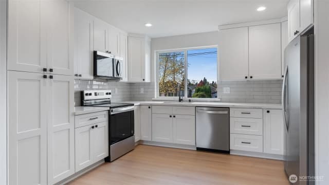 Property photo for 3205 19th Street #b, Everett photo 4