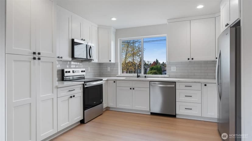 Property photo for 3205 19th Street #b, Everett photo 4