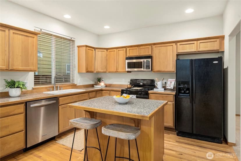 Property photo for 13127 Se 210th Place, Kent photo 15
