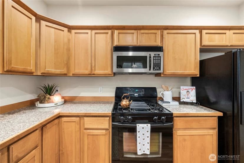 Property photo for 13127 Se 210th Place, Kent photo 18