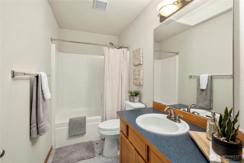 Property photo for 13127 Se 210th Place, Kent photo 30