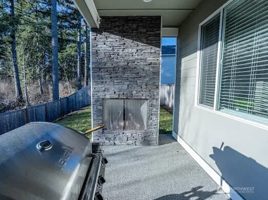 Property photo for 17622 Crossing Drive E, Puyallup photo 29