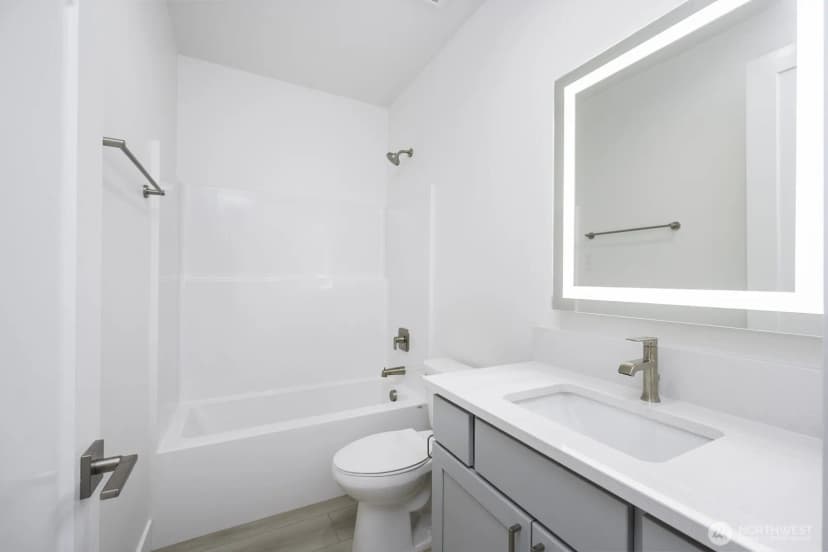 Property photo for 915 Ivy Street Ne, Ephrata photo 20