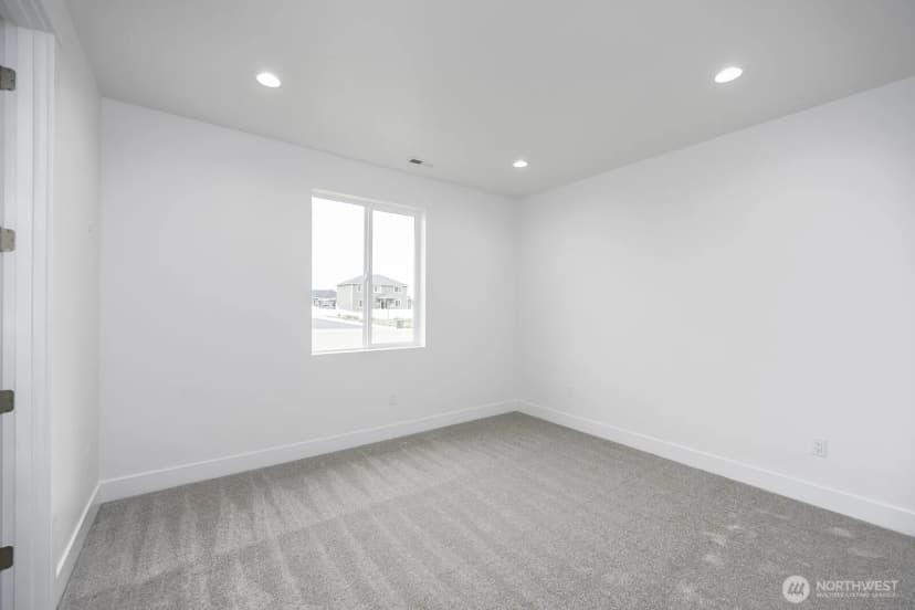 Property photo for 915 Ivy Street Ne, Ephrata photo 19