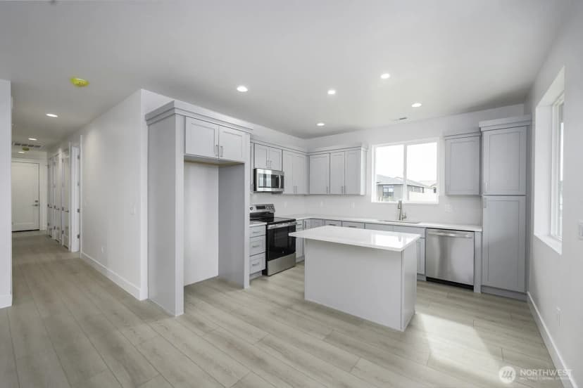Property photo for 915 Ivy Street Ne, Ephrata photo 13