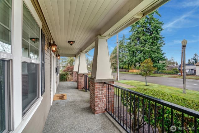 Property photo for 3308 N Mason Street, Tacoma photo 4