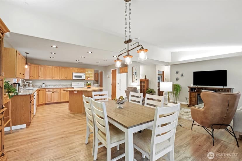 Property photo for 1000 13th Avenue Sw #7, Quincy photo 15