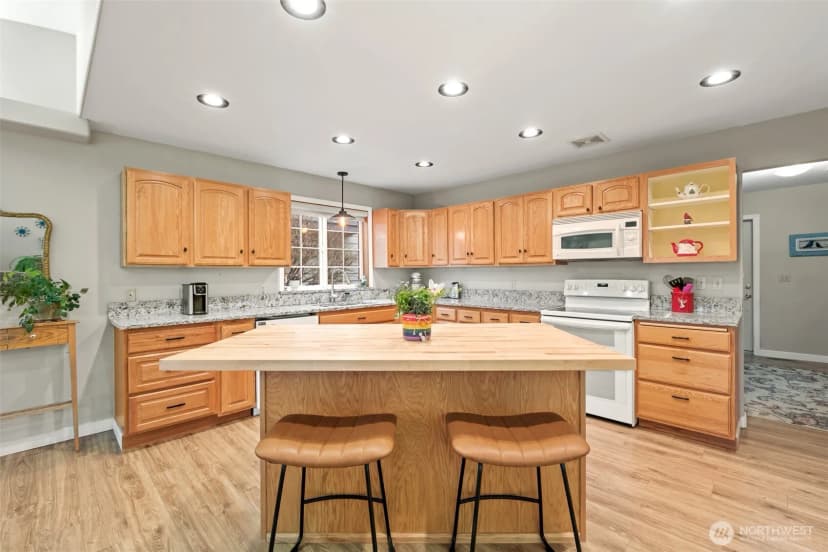 Property photo for 1000 13th Avenue Sw #7, Quincy photo 12