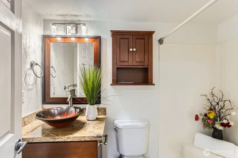 Property photo for 14547 Ne 40th St #j302, Bellevue photo 18