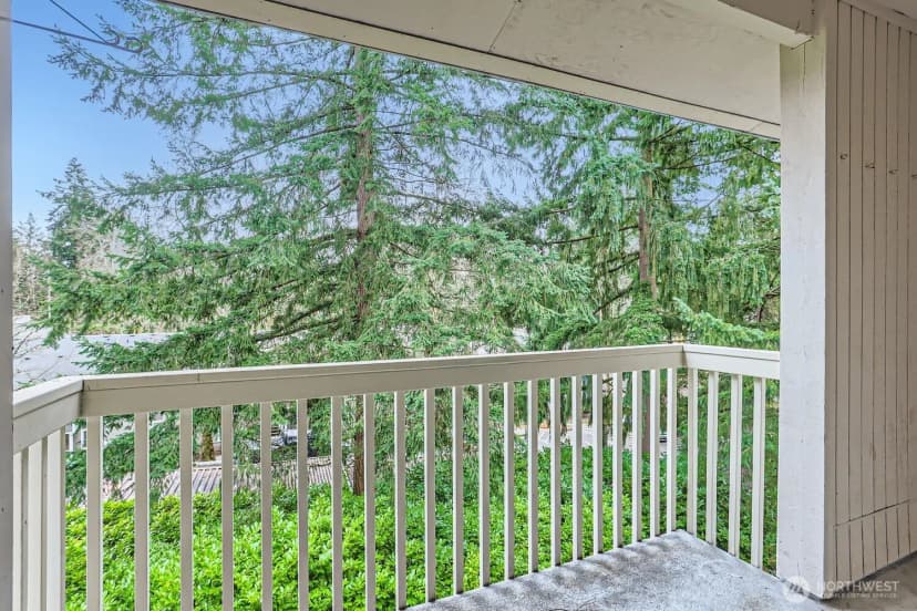 Property photo for 14547 Ne 40th St #j302, Bellevue photo 25