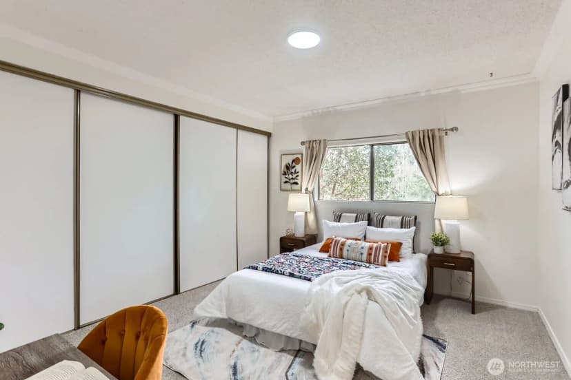 Property photo for 14547 Ne 40th St #j302, Bellevue photo 15