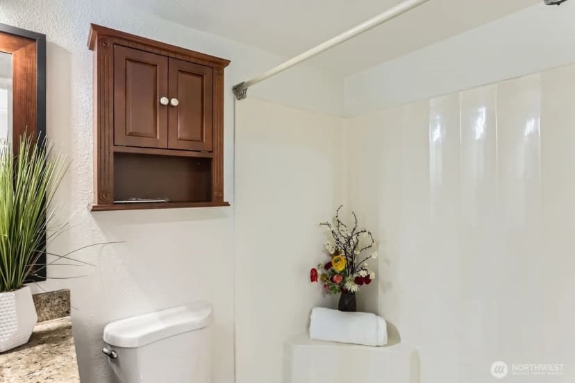 Property photo for 14547 Ne 40th St #j302, Bellevue photo 19