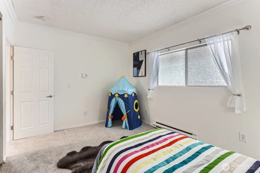 Property photo for 14547 Ne 40th St #j302, Bellevue photo 22
