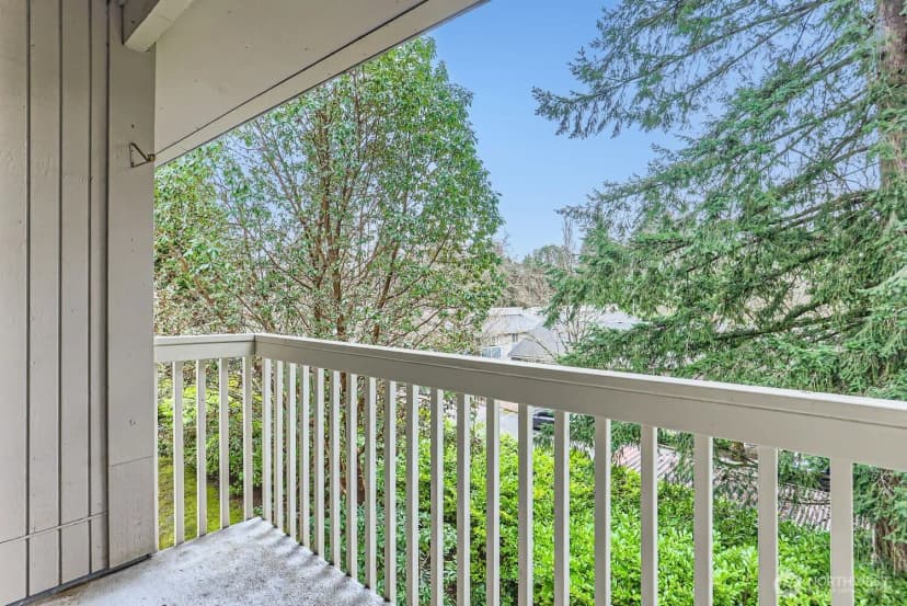 Property photo for 14547 Ne 40th St #j302, Bellevue photo 26