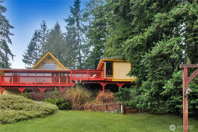 Property photo for 22115 Maple Drive Nw, Lakebay photo 2