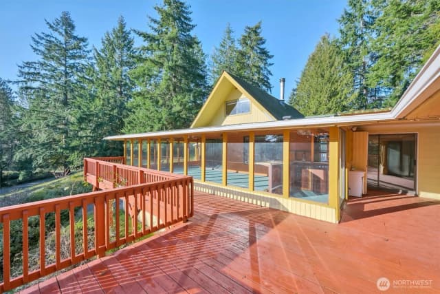 Property photo for 22115 Maple Drive Nw, Lakebay photo 3