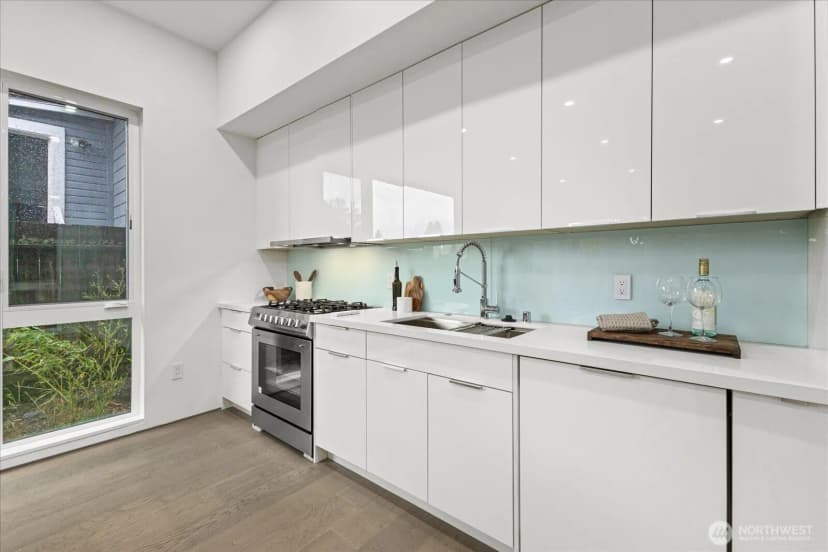 Property photo for 1114 26th Avenue #c, Seattle photo 10
