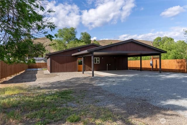 Property photo for 1110 Riverside Avenue, Twisp photo 3