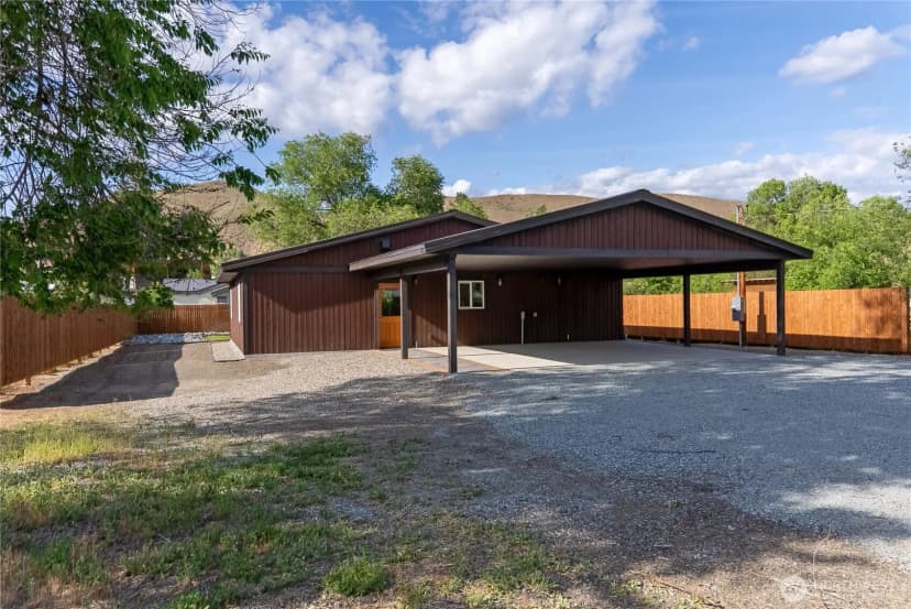 Property photo for 1110 Riverside Avenue, Twisp photo 3