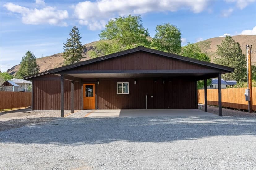 Property photo for 1110 Riverside Avenue, Twisp photo 2