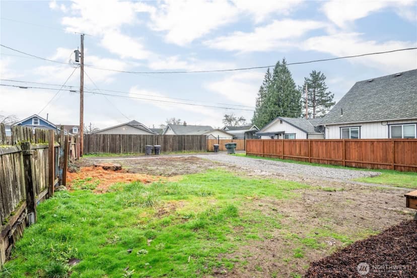 Property photo for 450 16th Avenue, Longview photo 22