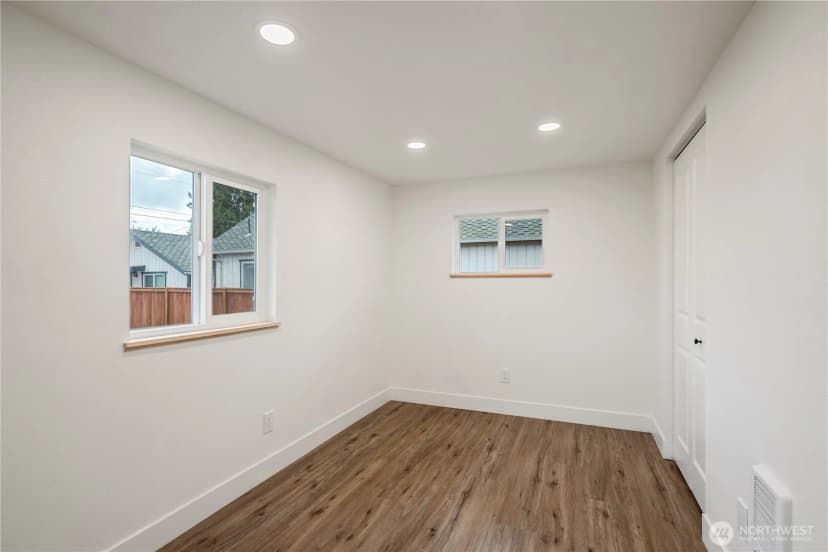 Property photo for 450 16th Avenue, Longview photo 10