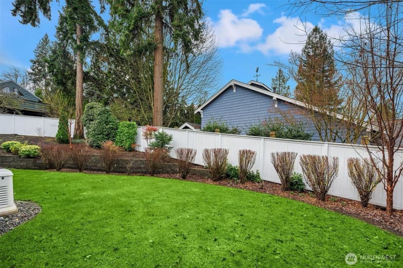 Property photo for 3406 97th Avenue Se, Mercer Island photo 37