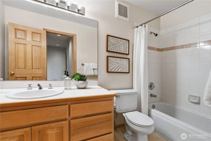 Property photo for 2626 Nw 204th Street, Shoreline photo 31