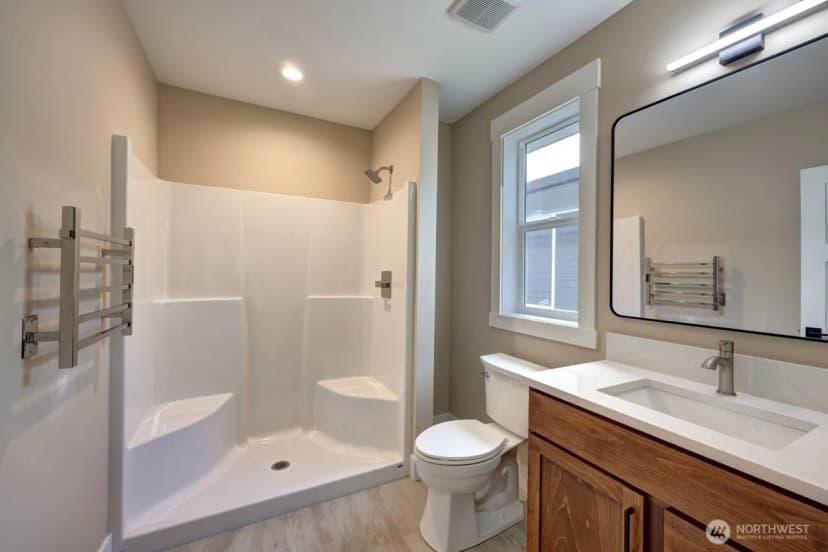 Property photo for 811 Ne 357th Street, Ocean Park photo 32