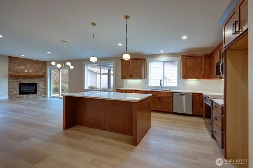 Property photo for 811 Ne 357th Street, Ocean Park photo 11