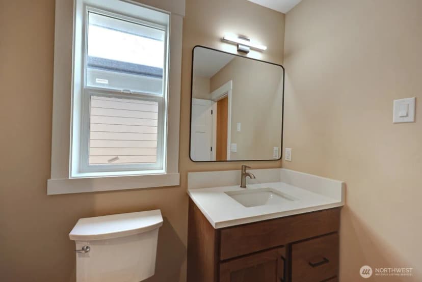 Property photo for 811 Ne 357th Street, Ocean Park photo 33