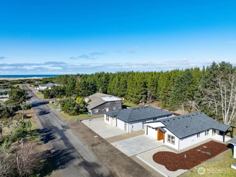 Property photo for 811 Ne 357th Street, Ocean Park photo 39