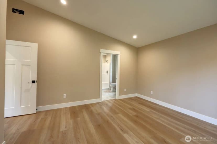 Property photo for 811 Ne 357th Street, Ocean Park photo 31