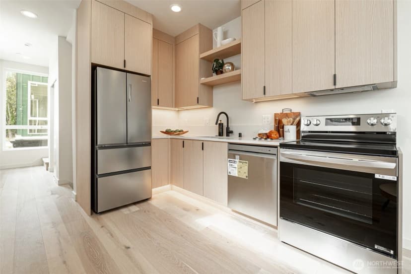 Property photo for 2108 15th Avenue S #b, Seattle photo 6