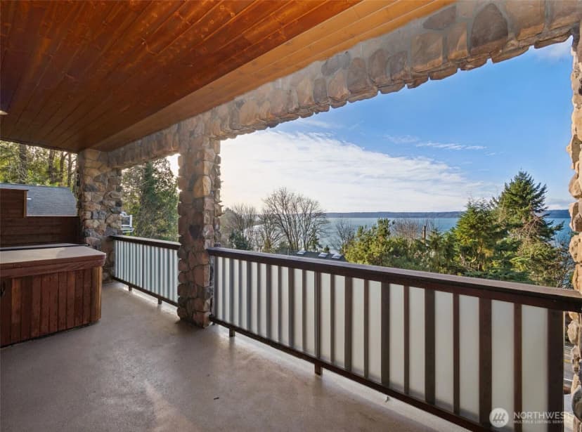 Property photo for 15926 Maplewild Avenue Sw, Seattle photo 25