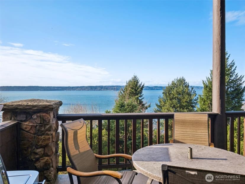 Property photo for 15926 Maplewild Avenue Sw, Seattle photo 11