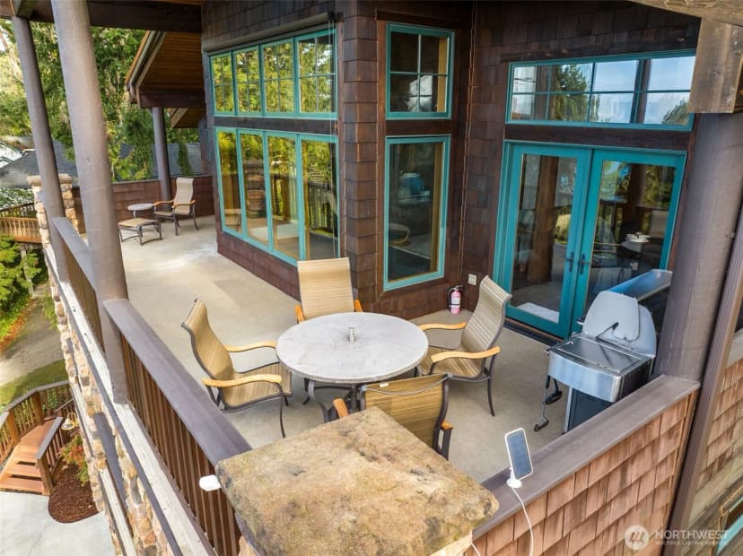 Property photo for 15926 Maplewild Avenue Sw, Seattle photo 33
