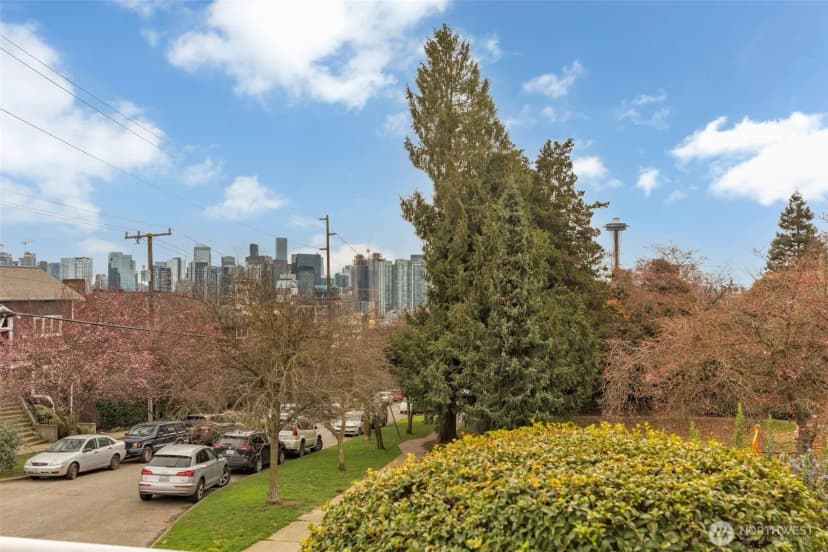 Property photo for 1231 5th Avenue N #101, Seattle photo 22