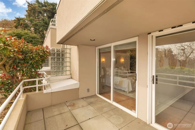 Property photo for 1231 5th Avenue N #101, Seattle photo 27