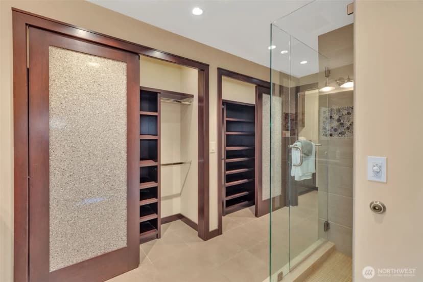 Property photo for 1231 5th Avenue N #101, Seattle photo 13