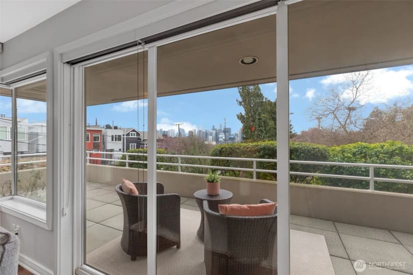 Property photo for 1231 5th Avenue N #101, Seattle photo 10