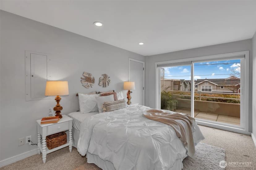 Property photo for 1231 5th Avenue N #101, Seattle photo 16