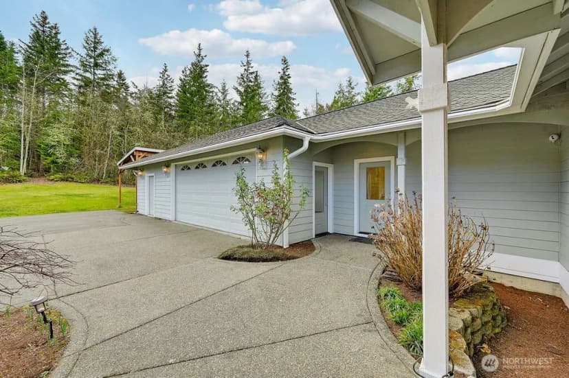 Property photo for 275404 Highway 101, Sequim photo 9