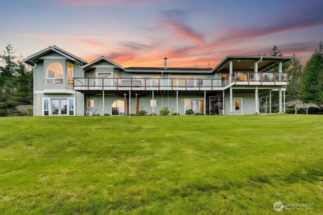 Property photo for 275404 Highway 101, Sequim