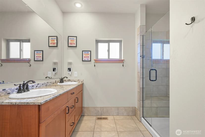 Property photo for 2102 Shortcake Lane, Lynden photo 21